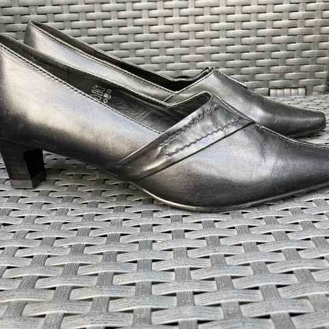 Sorte Softwalk footwear Leather Size 5 1/2G  Str.38/39 Ny med tag