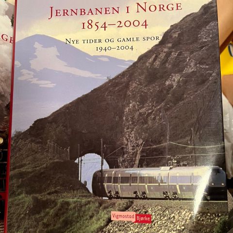 Jernbanen i Norge 200 år 2004, to bind