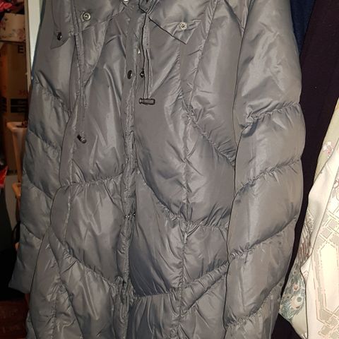 TARA Collection long warm down jacket lang varm dun jakke size 42