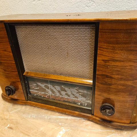 Tungsram type 844, nostalgisk radio