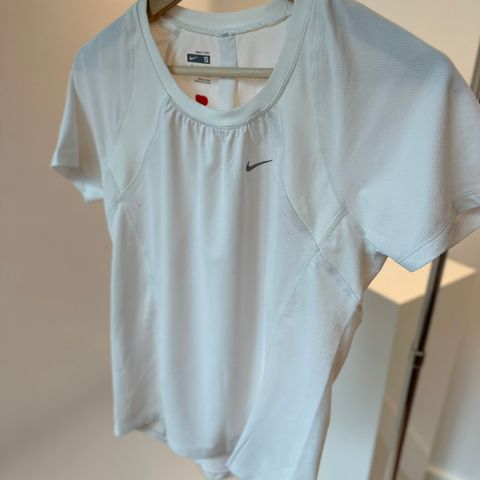 Nike trenings t skjorte str S