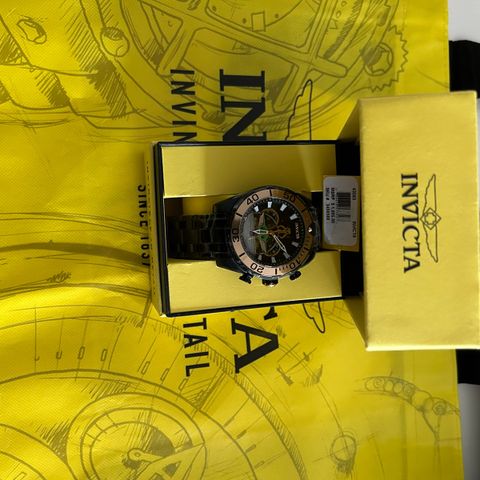 Invicta Baby Yoda klokke