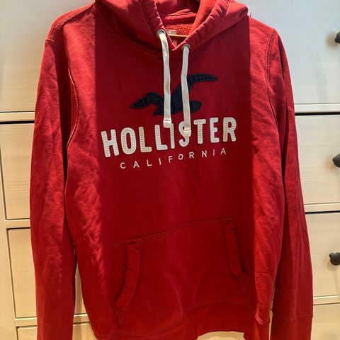 Hollister hettegenser