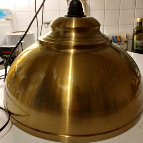 2 stk Lampeskjerm i gull metal 40cm dia flott design