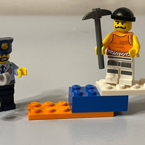 Lego City Minifigures sett med politi og fange