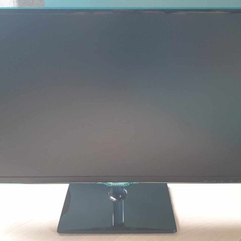 Samsung 27" Full HD 60Hz LS27D390 Skjerm