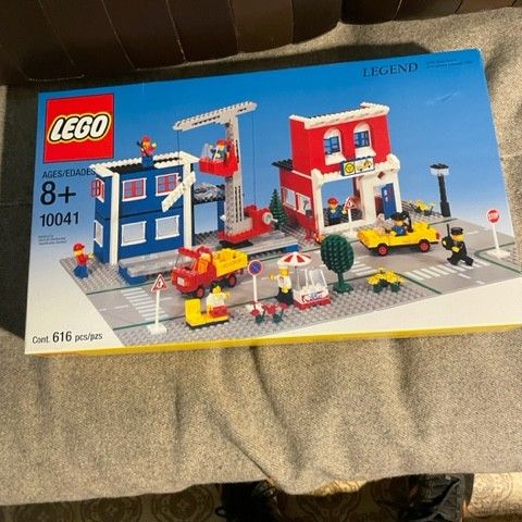 Lego 10041