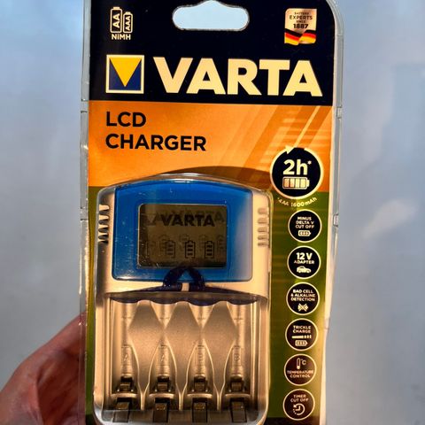 LCD charger - AA and AAA