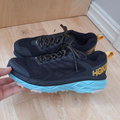 Hoka One One  w Challenger ATR 5 str 40