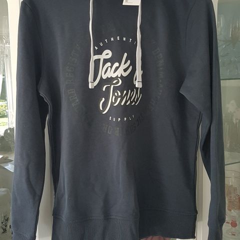 Hettegenser fra Jack and Jones- M