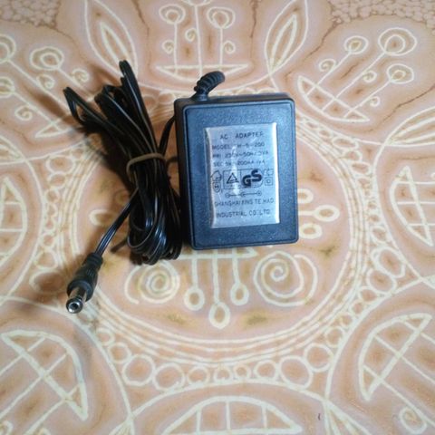 H-5-200 5V 200mA AC Adapter / Lader