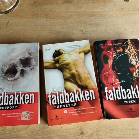 3 pocketbøker av Knut Faldbakken / 50,- for alle tre