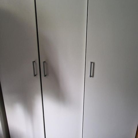 cupboard with 3 doors