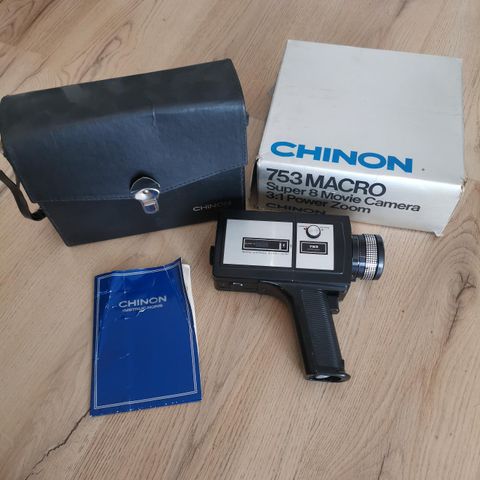 Retro filmkamera: "Chinon 753 Macro Zoom Super 8  Agfa splicer Super 8 F8S