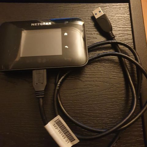 Netgear AirCard 810S Touch-skjerm