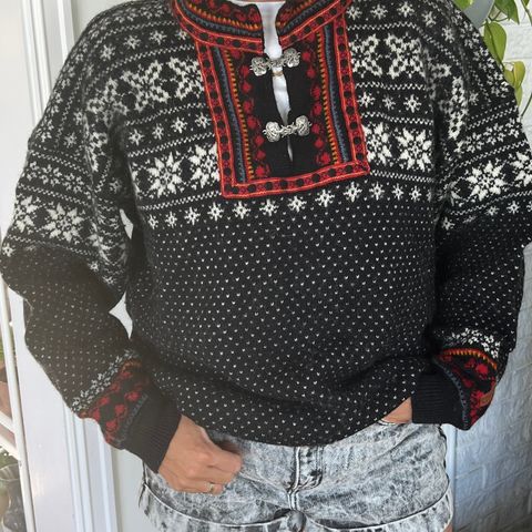 Ekte Selbu genser i størrelse L. Selbu Tradition.