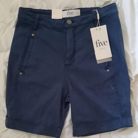 Ny shorts til både jenter og gutter, strl. XS/25