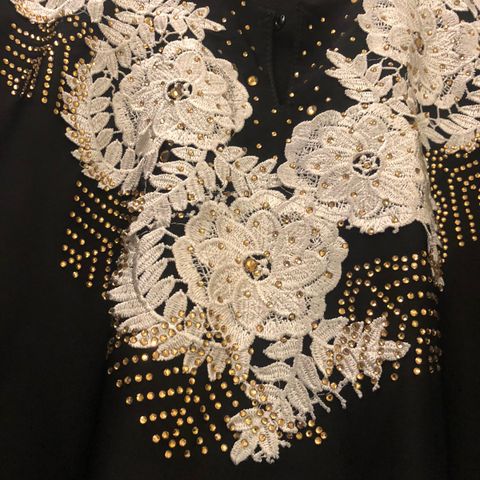 kjole/ kaftan abaya svart med strass med NY/ubrukt sjal