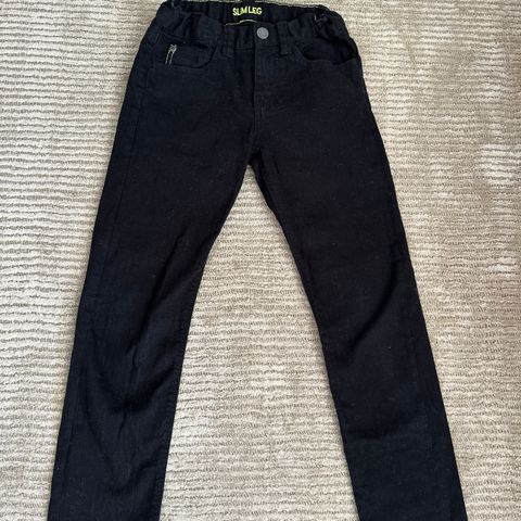 Pent brukt! Superfine svarte jeans str 8-9år/134cm