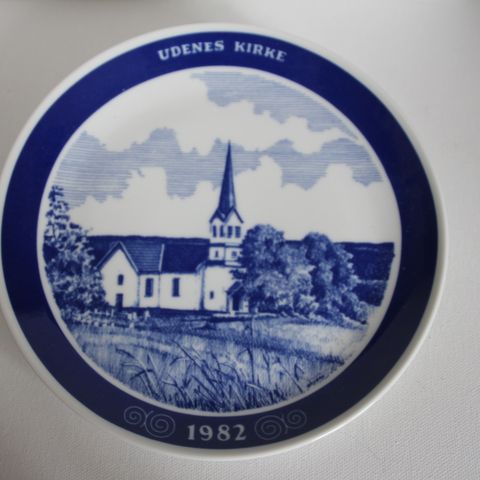 Plakett fra 1982 Udenes kirke