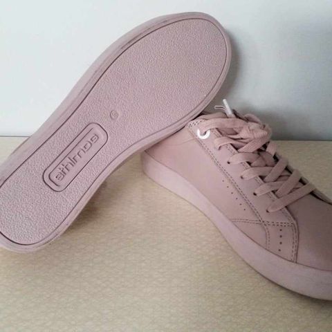 Rosa sneakers str 39