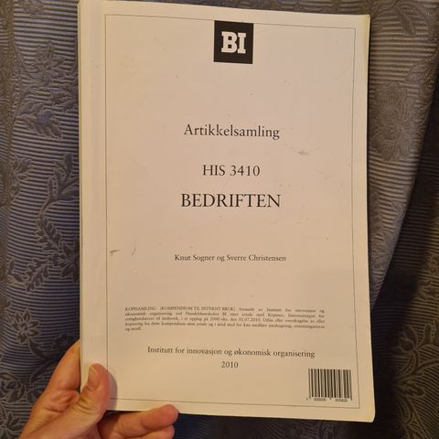 Artikkelsamling HIS 3410, Bedriften. Knut Sogner og Sverre Christensen.