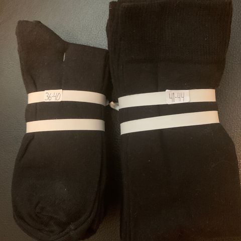Nye svarte sokker i str 36-40 og 41-45