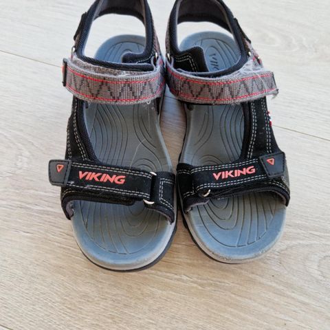 Viking sandaler str 35
