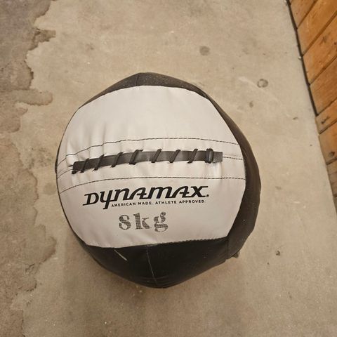 Dynamax 8kg medisinball