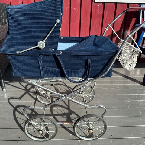 Emmaljunga retro dukkevogn fra 80-tallet