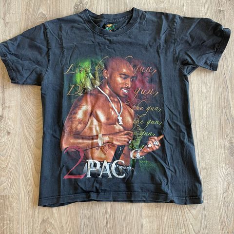 Vintage Tupac Tshirt m/print bak og foran