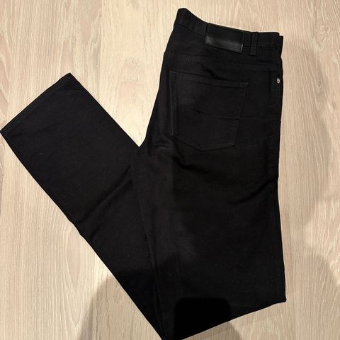 Dior long slim-fit jeans str 30