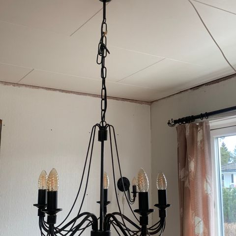 Taklampe og vegglamper