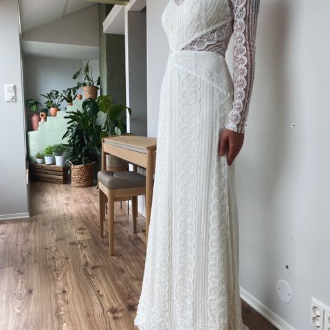 Ubrukt, customised brudekjole fra Watters Wtoo - Lenora