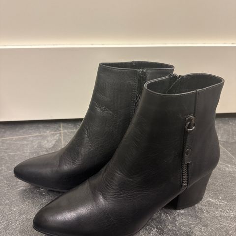 Sorte boots i skinn fra Bianco (strl: 37)