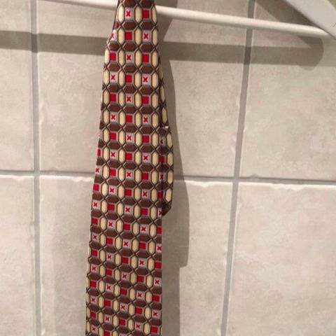 Lite brukt silke slips.  300kr.