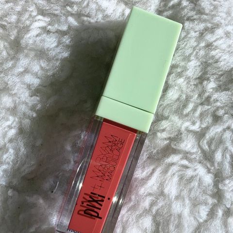 PIXI+ Maryam Maquillage Liquid Matte Lipstick, Coral Bang