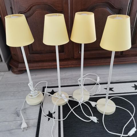 4 stk Stråla lamper fra IKEA. Med skjerm.