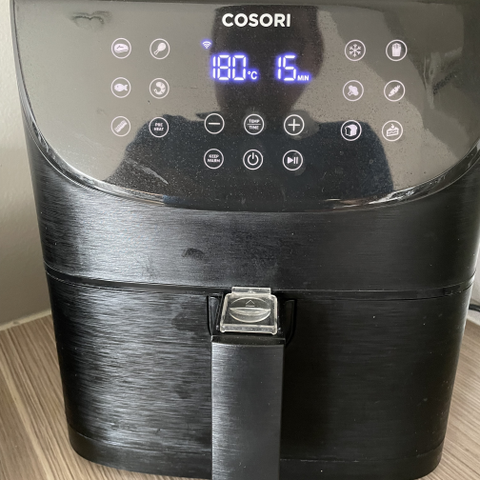 Cosori Airfryer Premium Smart med tilbehørspakke