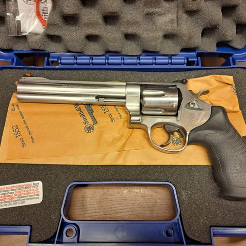 Smith & Wesson 629 Classic 6.5" .44 mag selges