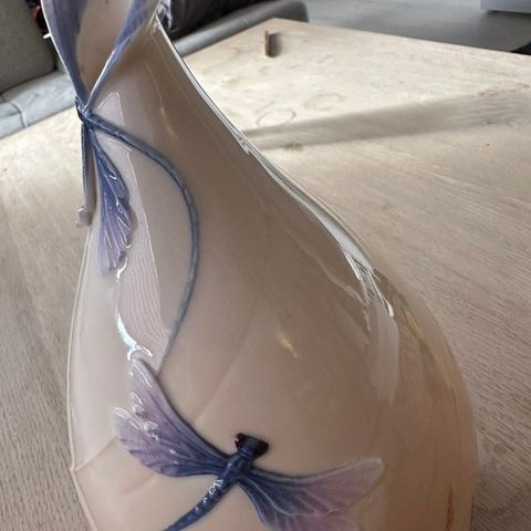 Vase i tjekkisk porselen