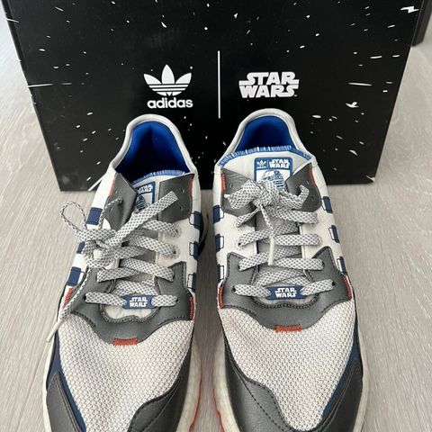 Adidas Nite Jogger Star Wars R2D2 str 44 og 2/3