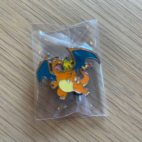 Pokemon upc Charizard og pikachu pin