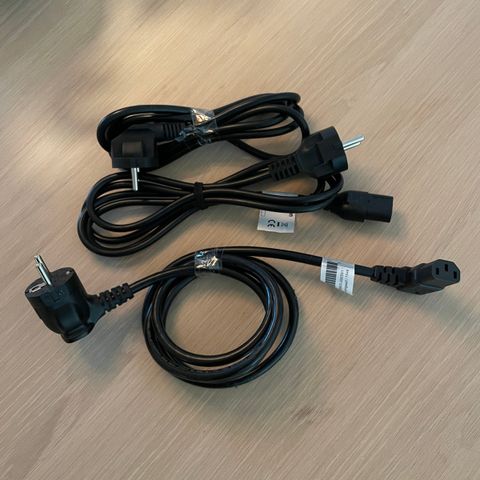 C13 strøm kabel
