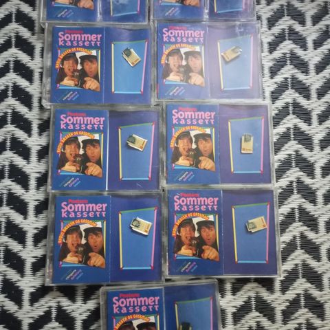 9 X Postens sommerkassett 1992 + pins