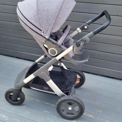 Stokke Trailz barnevogn komplett med sitte- og liggedel (og bilstoladapter)