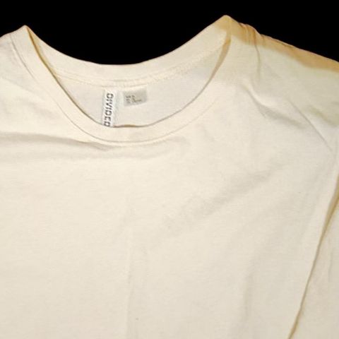 Soft, beige T-shirt. Str. XL