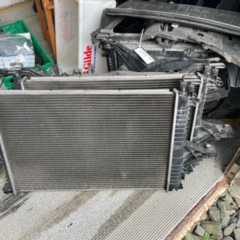 Radiator Volvo V70 XC70 S60 S80