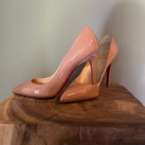 Christian Louboutin Pigalle 100. Patent Nude. St. 36