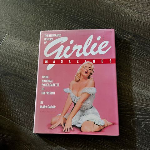 Girlie magazines bok